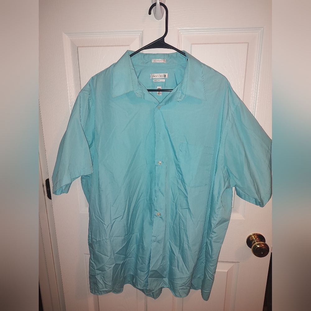 Men's Light Blue Short Sleeve Shirt